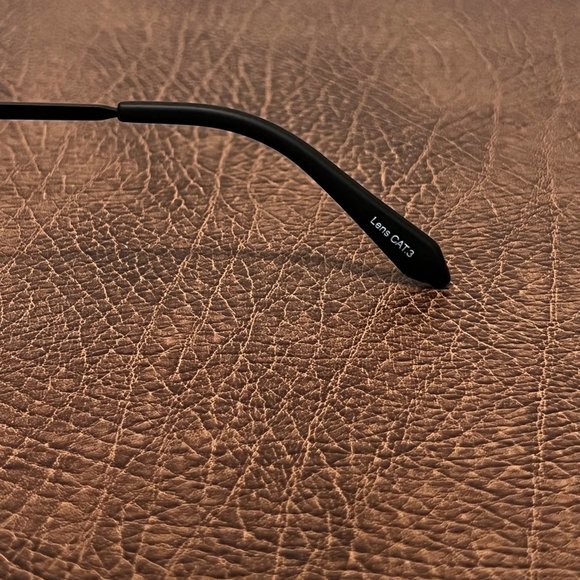 BRAND NEW !! - QUAY - High Key - POLARIZED BLACK / SMOKE LENS - Picture 14 of 16